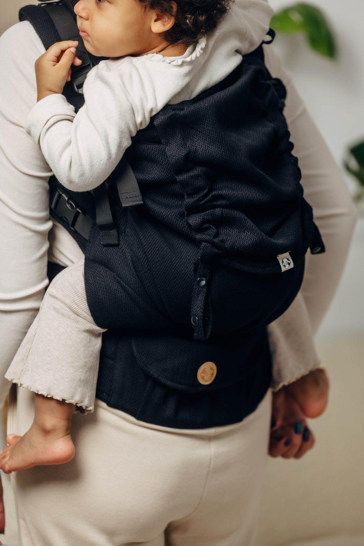 Porte-bébé LennyLamb LennyPreschool pour tout-petit - Petit Chevron Ébène Black
