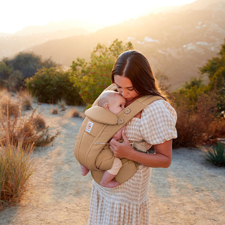 Shop Ergobaby Ergobaby Omni Breeze - Camel Brown at Babymaxi